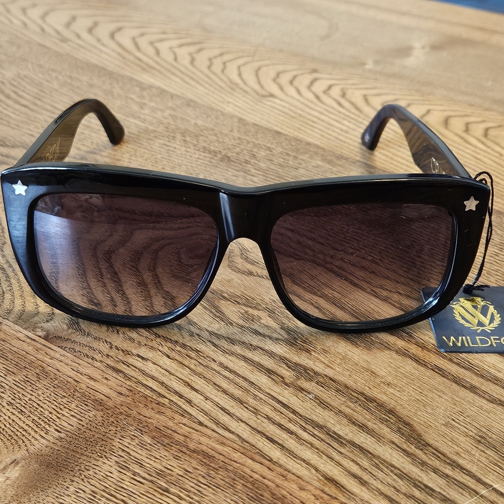 NWT Wildfox Sunglasses Cruisers - spring/summer sale! ☀️